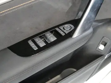 BYD TANG FLAGSHIP 24  LED PANO Sitzklima KLIMA HUD