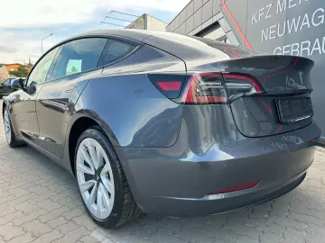 TESLA Model 3 RWD Standard Range Facelift Matrix