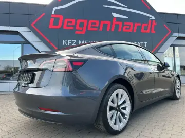 TESLA Model 3 RWD Standard Range Facelift Matrix