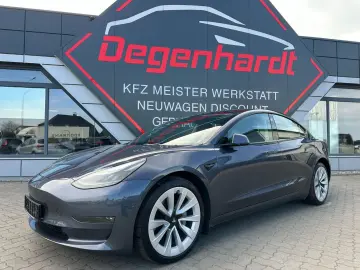 TESLA Model 3 RWD Standard Range Facelift Matrix