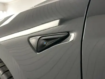 TESLA Model 3 Long Range Dual AWD
