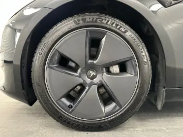 TESLA Model 3 Long Range Dual AWD