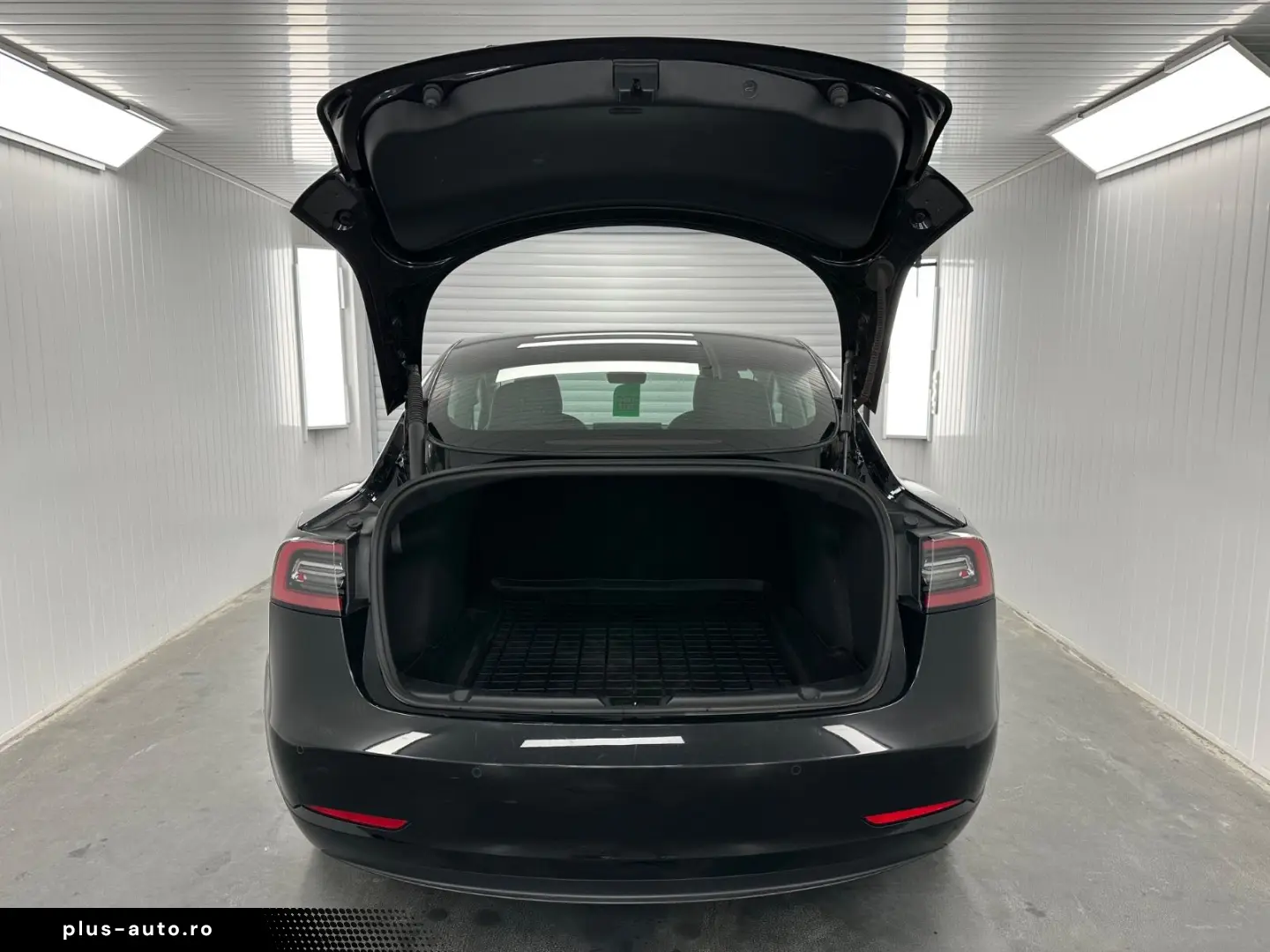 TESLA Model 3 Long Range Dual AWD