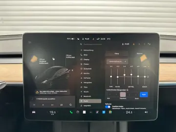 TESLA Model 3 Long Range Dual AWD
