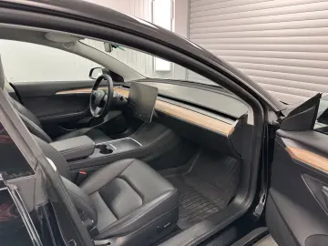 TESLA Model 3 Long Range Dual AWD