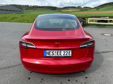 TESLA Model 3 RWD Allwetter 60 kWh Neuwertig Mwst