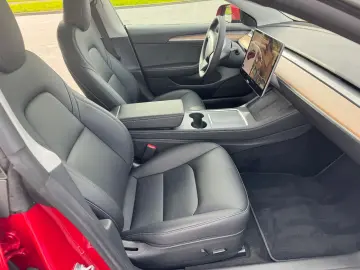 TESLA Model 3 RWD Allwetter 60 kWh Neuwertig Mwst