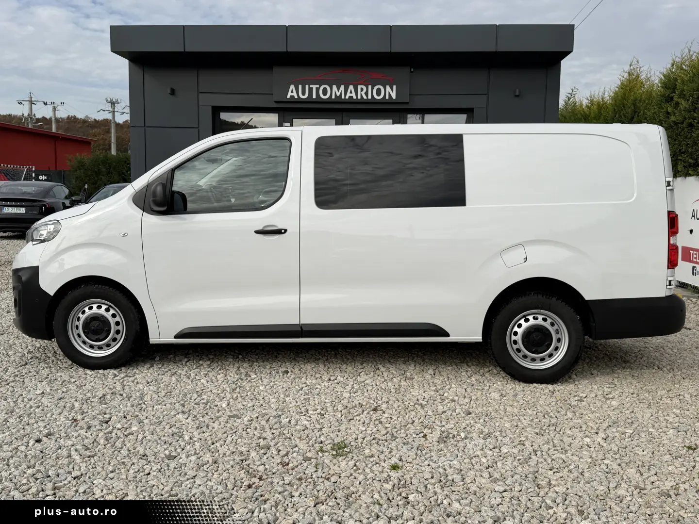 PEUGEOT EXPERT AUTOMAT 6 LOCURI 2024