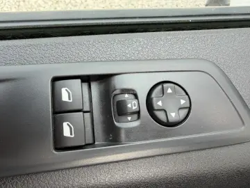 PEUGEOT EXPERT AUTOMAT 6 LOCURI 2024