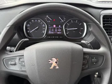 PEUGEOT EXPERT AUTOMAT 6 LOCURI 2024