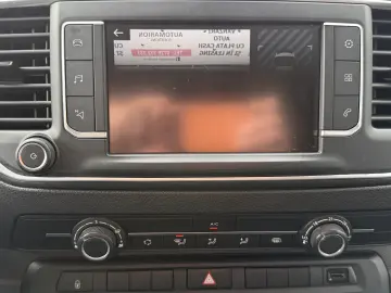 PEUGEOT EXPERT AUTOMAT 6 LOCURI 2024