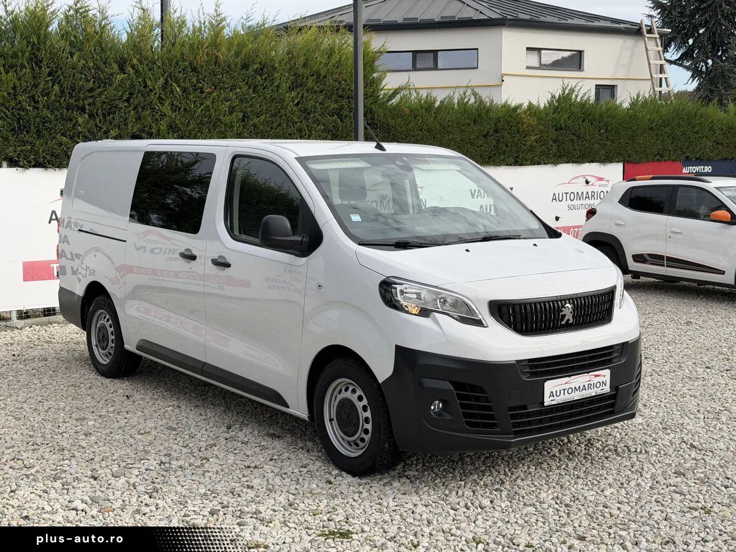 PEUGEOT EXPERT AUTOMAT 6 LOCURI 2024