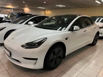 TESLA Model 3 ohne Nachlackierung  kaufe auch Tesla an