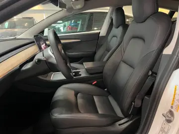 TESLA Model 3 ohne Nachlackierung  kaufe auch Tesla an