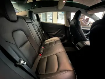 TESLA Model 3 ohne Nachlackierung  kaufe auch Tesla an