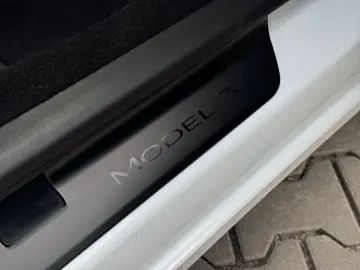TESLA Model 3 Standard RWD Pano Ambiente MwSt 1.Hand