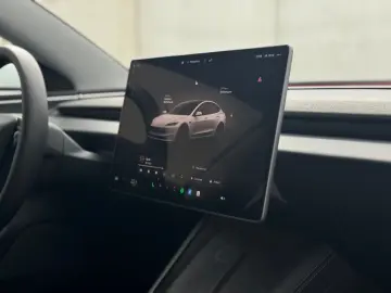 TESLA Model 3 Standard RWD Pano Ambiente MwSt 1.Hand