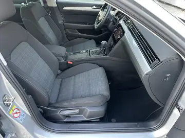 VOLKSWAGEN PASSAT AUTOMAT