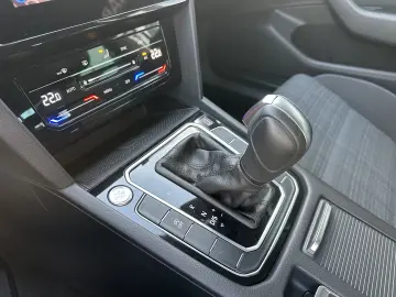 VOLKSWAGEN PASSAT AUTOMAT