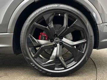 AUDI RSQ8 4.0 TFSI quattro Matrix ACC Panorama AHK