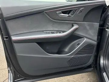 AUDI RSQ8 4.0 TFSI quattro Matrix ACC Panorama AHK