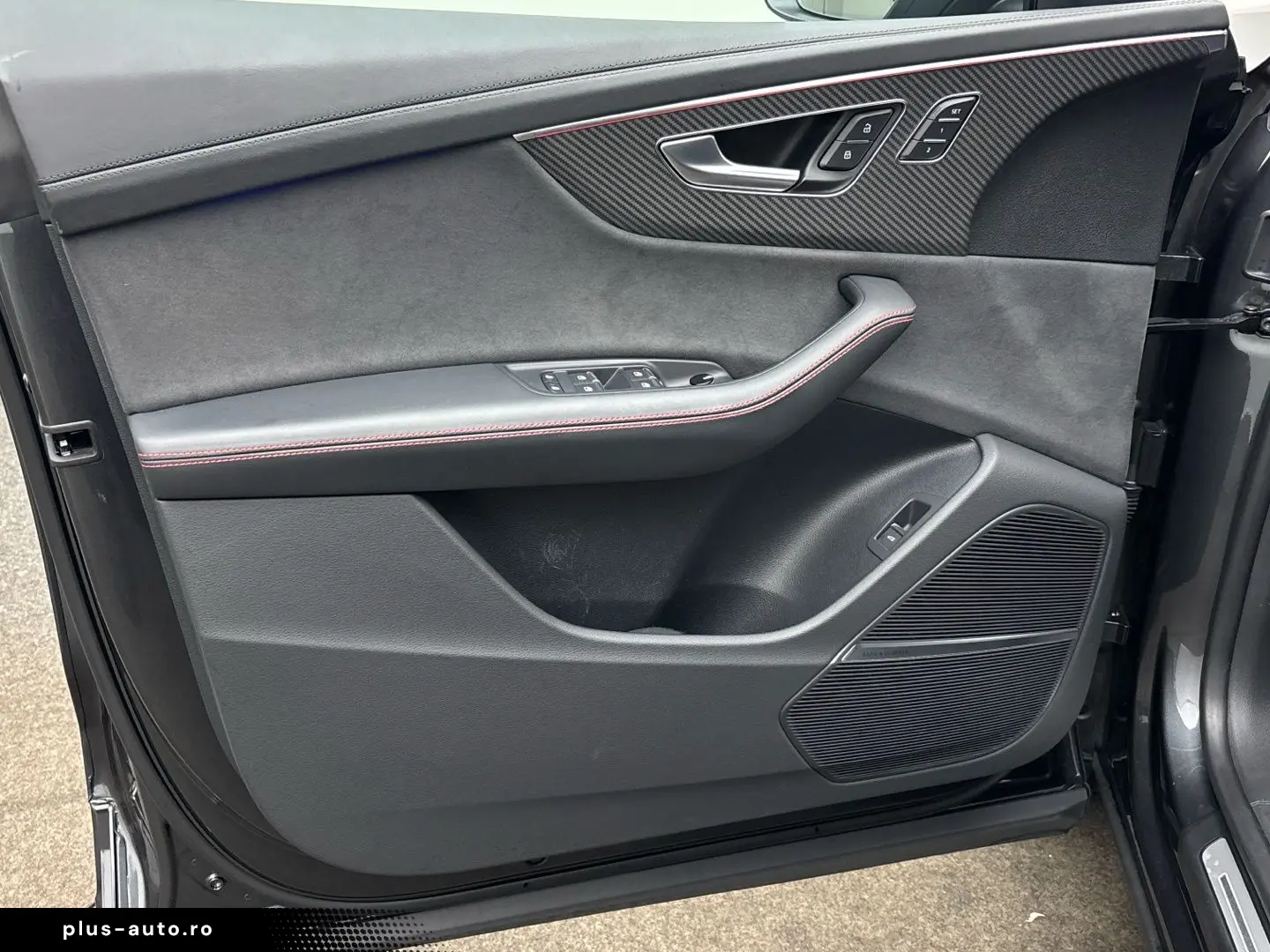 AUDI RSQ8 4.0 TFSI quattro Matrix ACC Panorama AHK