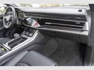AUDI RSQ8 4.0 TFSI quattro Sportabgas AHK HUD Matrix