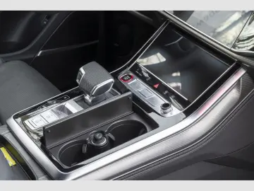 AUDI RSQ8 4.0 TFSI quattro Sportabgas AHK HUD Matrix