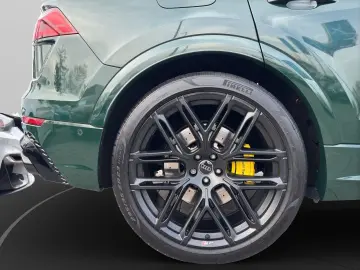 AUDI RS Q8 4.0 TFSI quattro Head-Up B O HiFi Anhängek