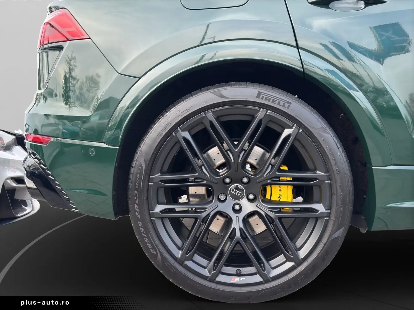 AUDI RS Q8 4.0 TFSI quattro Head-Up B O HiFi Anhängek