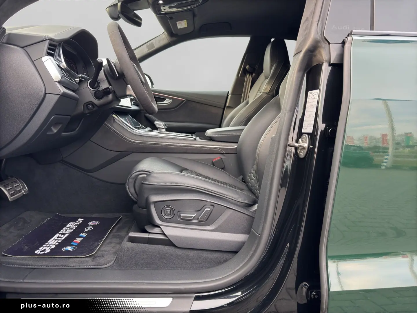 AUDI RS Q8 4.0 TFSI quattro Head-Up B O HiFi Anhängek