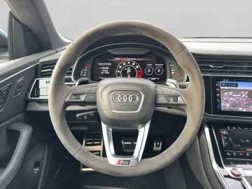 AUDI RS Q8 4.0 TFSI quattro Head-Up B O HiFi Anhängek