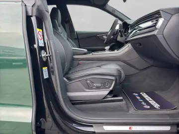 AUDI RS Q8 4.0 TFSI quattro Head-Up B O HiFi Anhängek