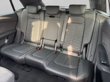 AUDI RS Q8 4.0 TFSI quattro Head-Up B O HiFi Anhängek