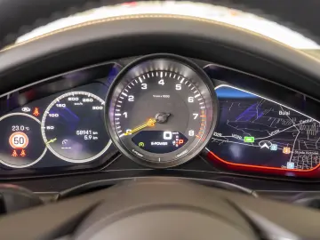 Porsche Panamera 4 PDK Systemleistung