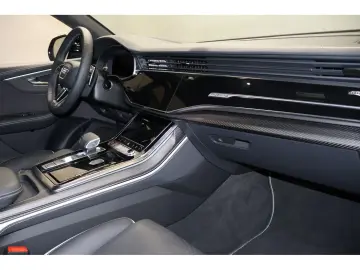 AUDI RS Q8 4.0 TFSI UPE187 FACELIFT Pano  B&OAdv Lase