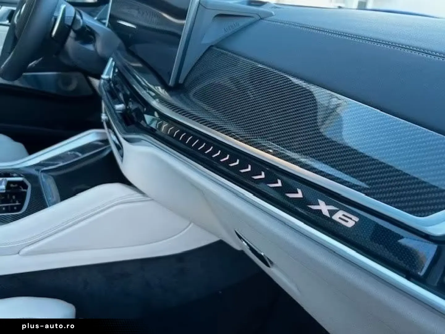 BMW X6 xDrive30d Carbon B&W 22  Iconic