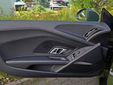 AUDI R8 QUATTRO PERFORMANCE UNIKAT URBANGREEN CARBON