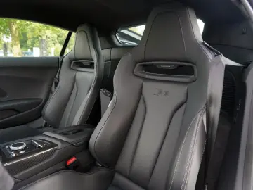 AUDI R8 QUATTRO PERFORMANCE UNIKAT URBANGREEN CARBON