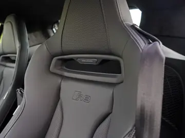 AUDI R8 QUATTRO PERFORMANCE UNIKAT URBANGREEN CARBON