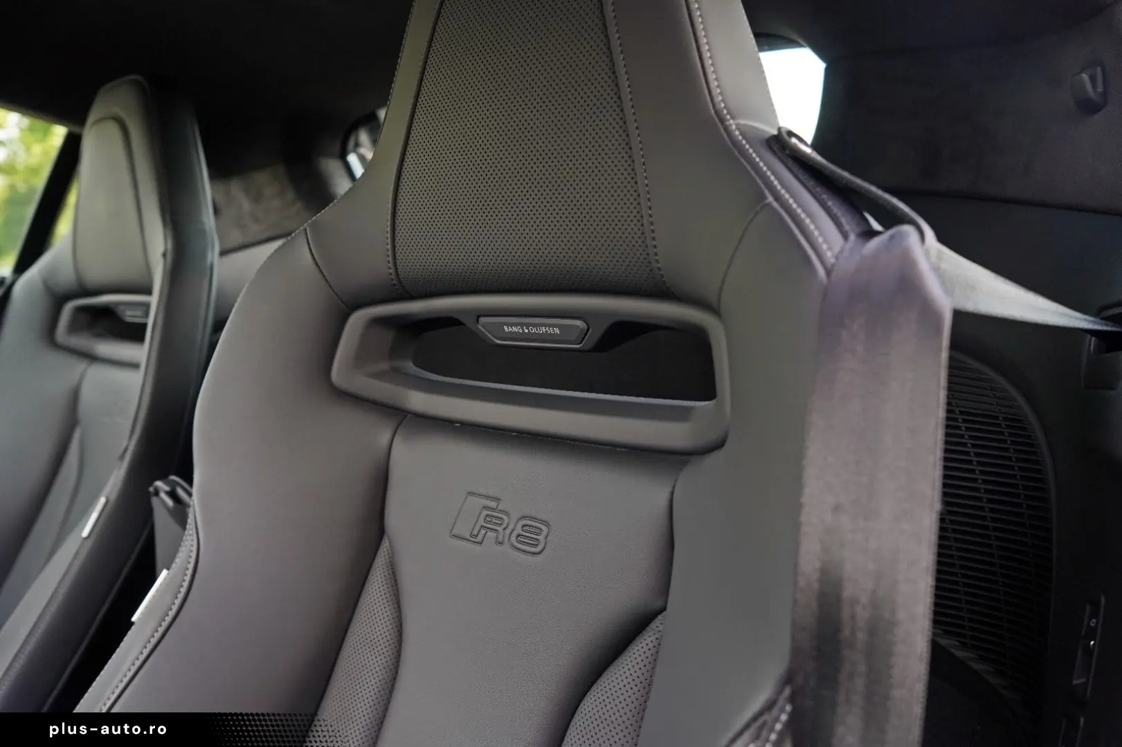 AUDI R8 QUATTRO PERFORMANCE UNIKAT URBANGREEN CARBON