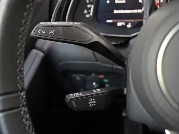 AUDI R8 QUATTRO PERFORMANCE UNIKAT URBANGREEN CARBON