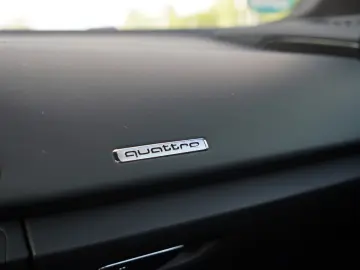 AUDI R8 QUATTRO PERFORMANCE UNIKAT URBANGREEN CARBON