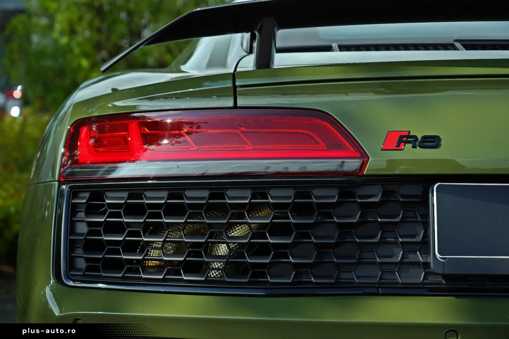 AUDI R8 QUATTRO PERFORMANCE UNIKAT URBANGREEN CARBON