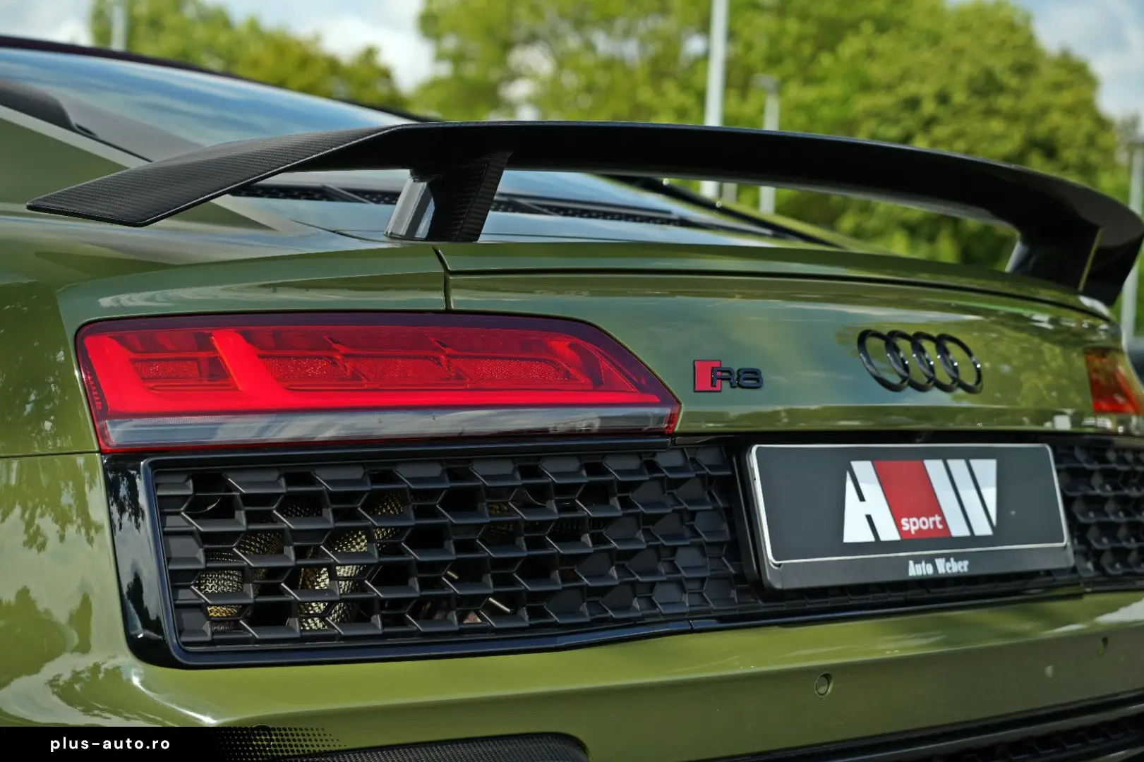 AUDI R8 QUATTRO PERFORMANCE UNIKAT URBANGREEN CARBON