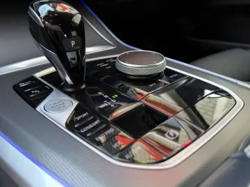 BMW X5 xDrive 30 d X Line HUD NAVI LED ACC RFK LEDER