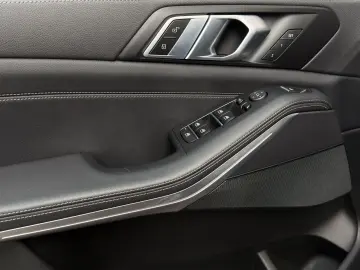 BMW X5 xDrive 30 d X Line HUD NAVI LED ACC RFK LEDER