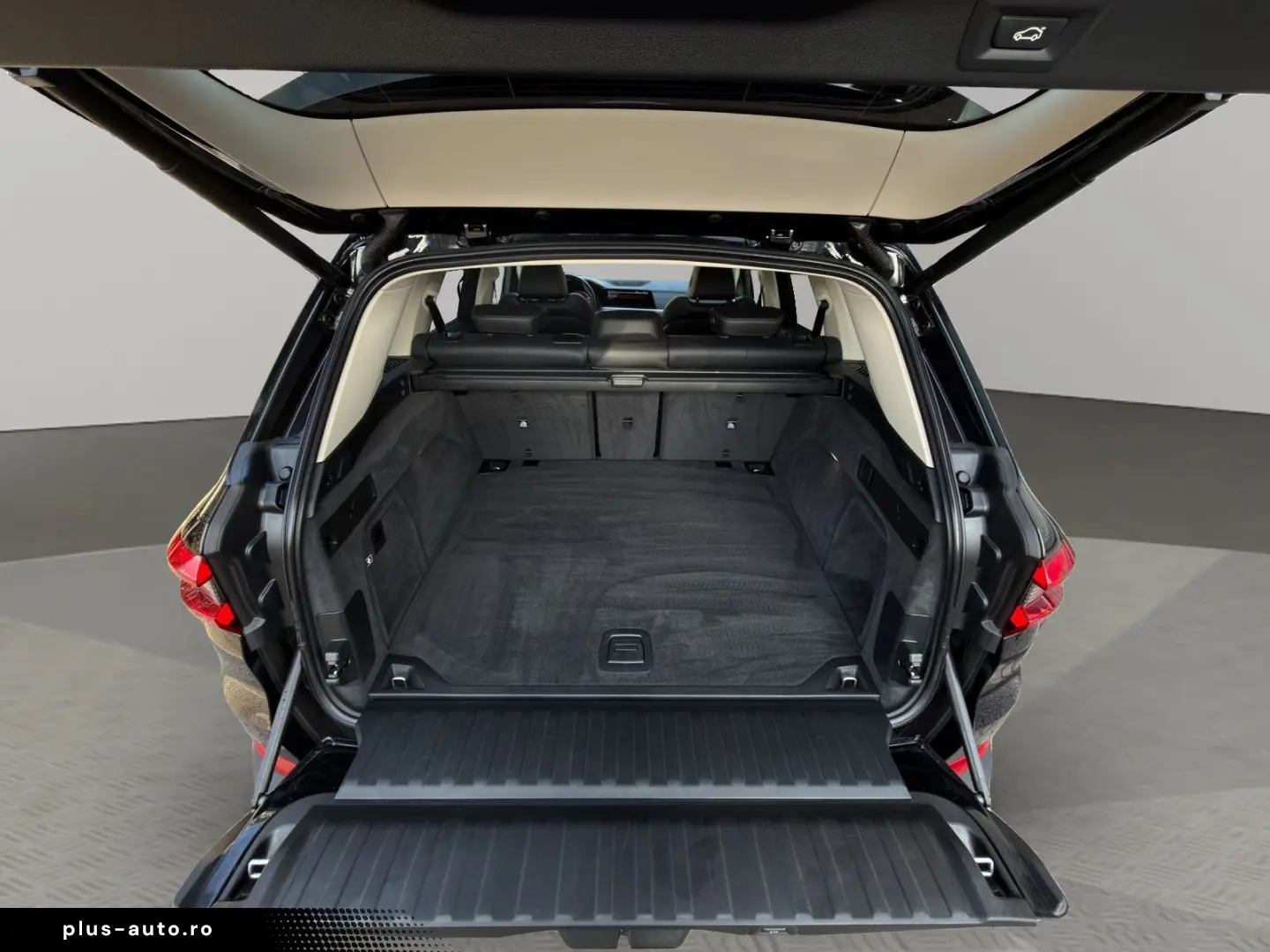 BMW X5 xDrive 30 d X Line HUD NAVI LED ACC RFK LEDER