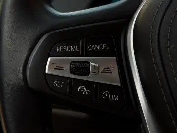 BMW X5 xDrive 30 d X Line HUD NAVI LED ACC RFK LEDER