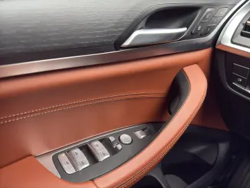 BMW X4 xDrive 30 d M Sport HUD LASER STDHZ AHK ACC H